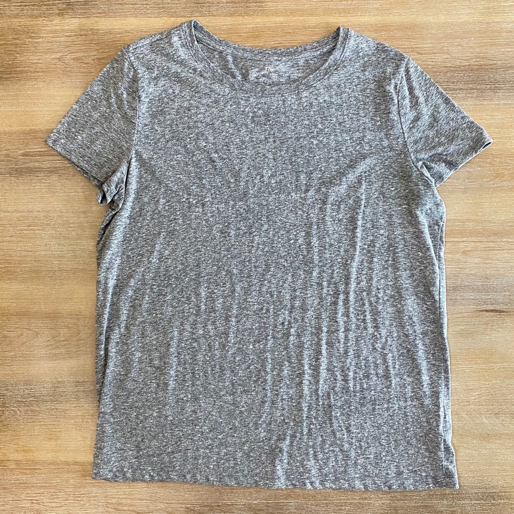 Gray Universal Thread t-shirt size Large